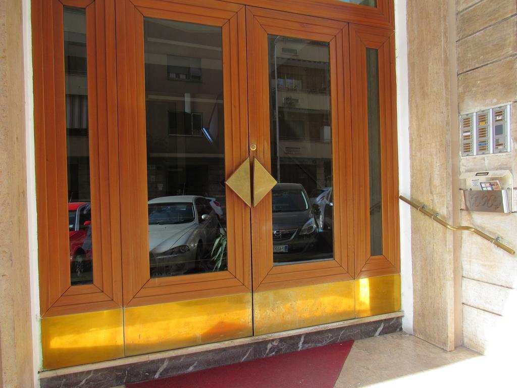 Pianeta Roma 127 Bed & Breakfast Exterior photo